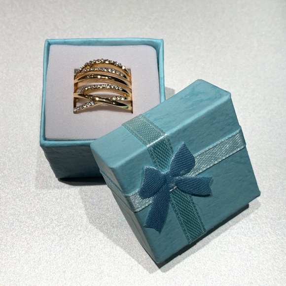 Gold Criss Cross Statement Ring - Picture 3 of 3